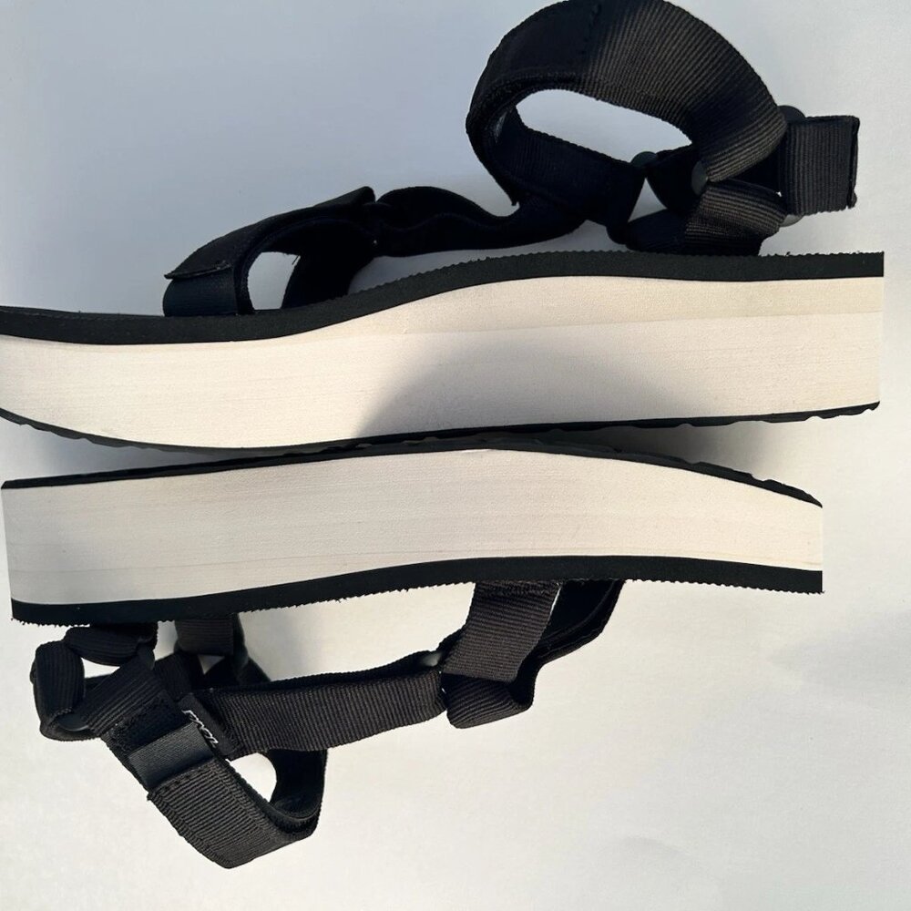 Teva Flatform Universal Black Platform Strappy Sa… - image 3